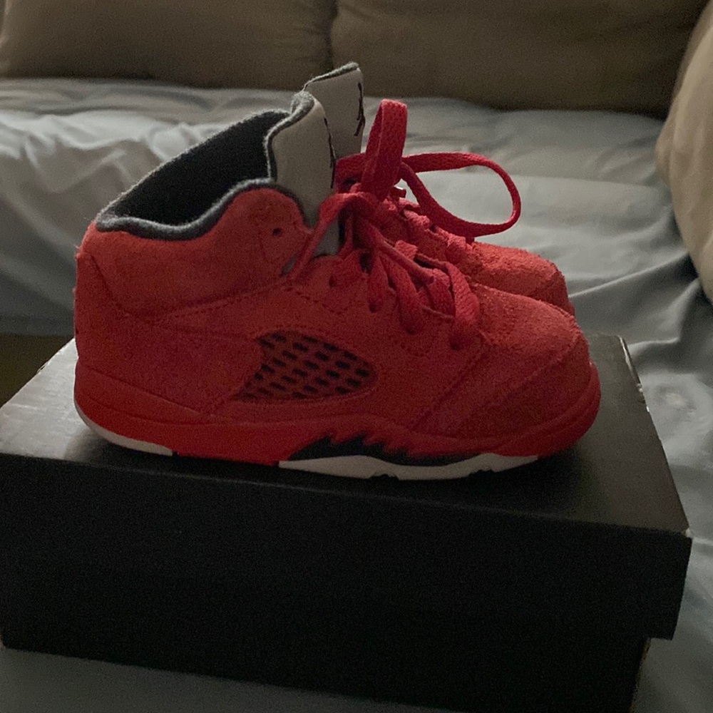 Kids sneakers